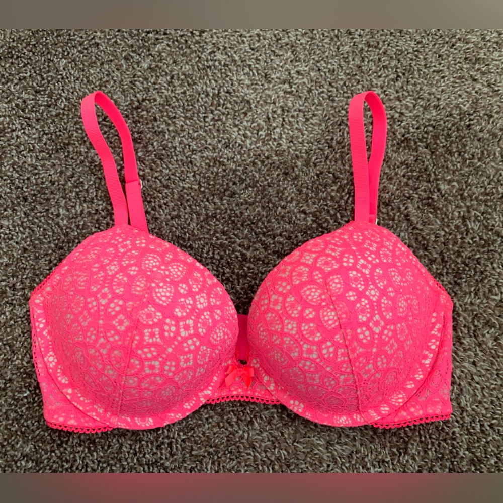 Victoria’s Secret Dream Angels Pink Push-up Bra Size 34D